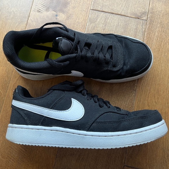 Women Nike SB - Picture 1 of 1